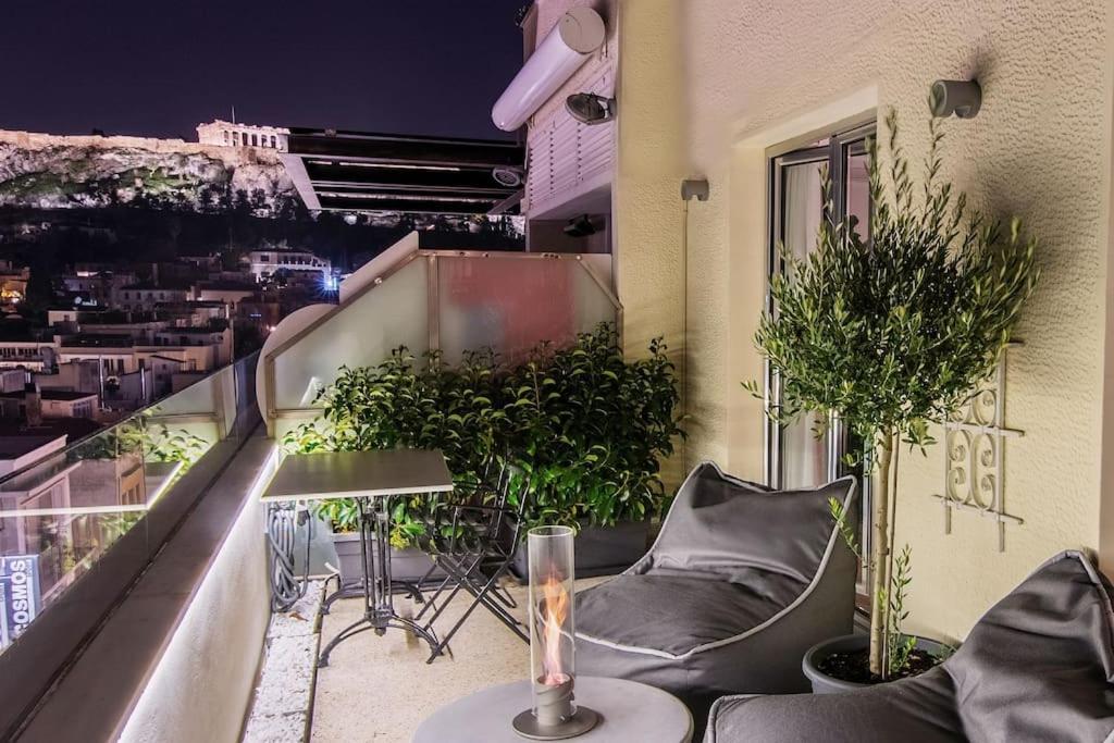 Heated Plunge Pool & Firepit Acropolis Penthouse Apartment Athen