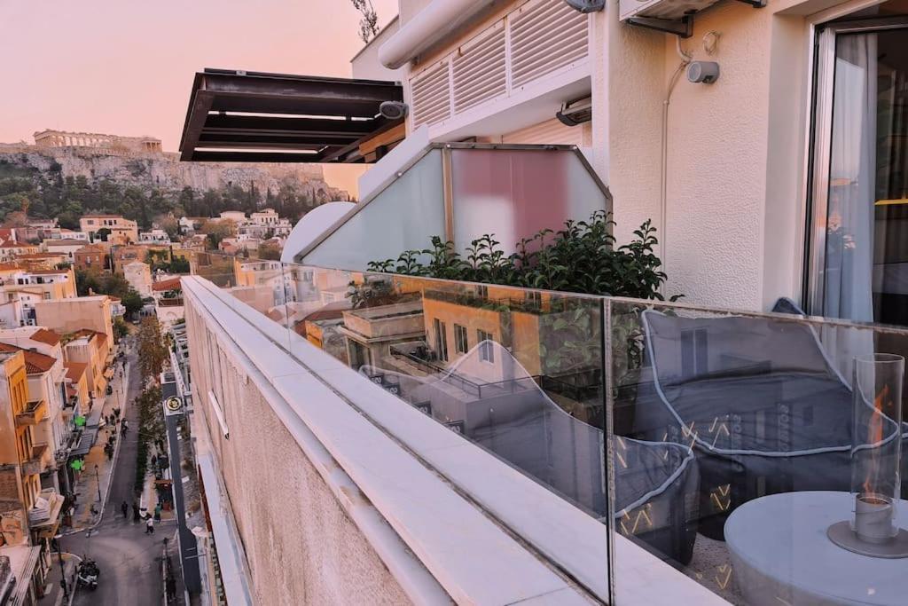Heated Plunge Pool & Firepit Acropolis Penthouse Apartment Athens
