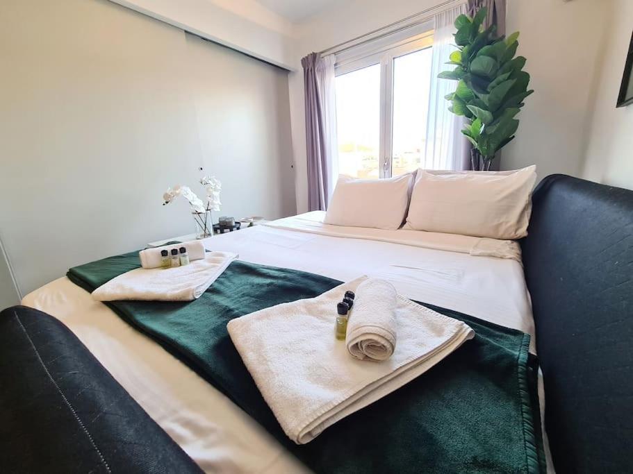 Heated Plunge Pool & Firepit Acropolis Penthouse Apartment *